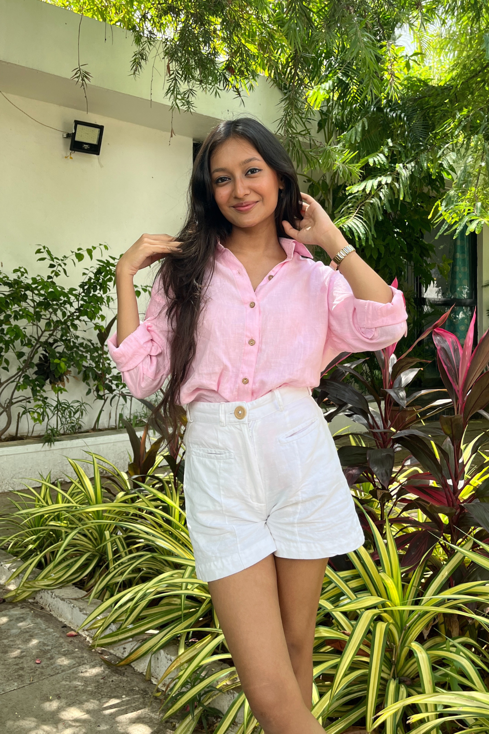 Cindy White Shorts - Casual Hemp Shorts with Wooden Buttons